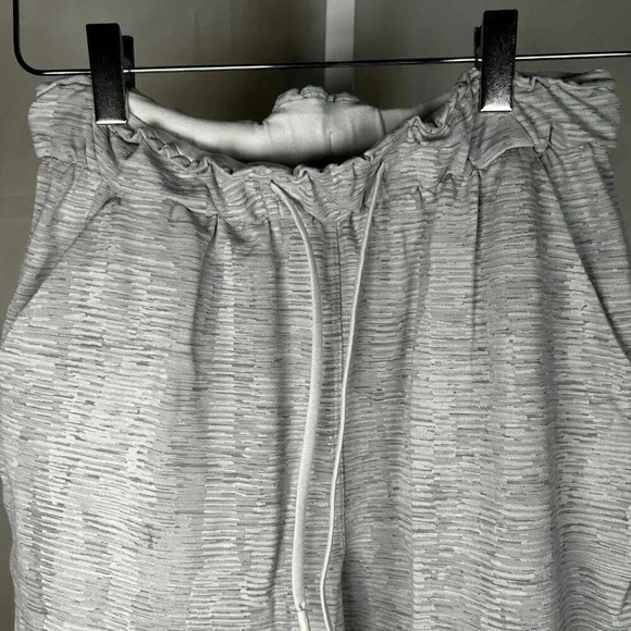 Lululemon Stretch High Rise Jogger Size 4 Women Linear Tempo Jacquard Silver Dro - Picture 6 of 8